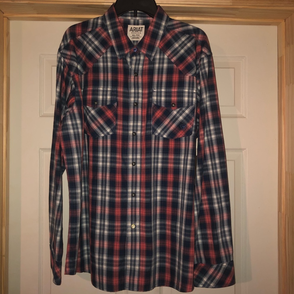ARIAT button up